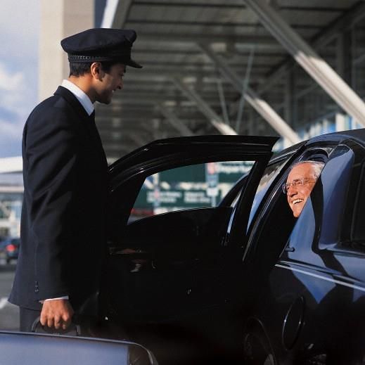 With our easy online booking system, you can book your London Southend Airport transfer in just a few clicks.
